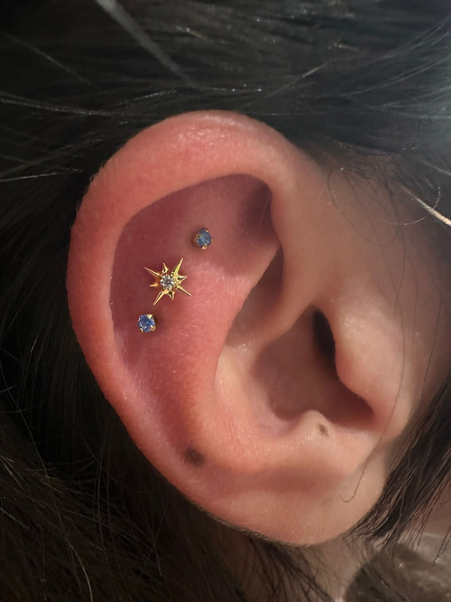 Contra conch piercing